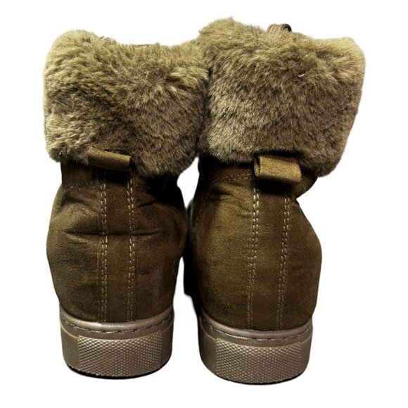 Rouge Helium Olive Green Faux Fur Trim Lace-Up Booties Size 7 - Picture 4 of 7